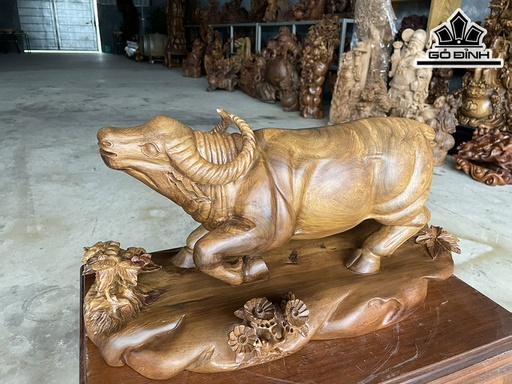 Tượng Trâu Gỗ Bách Xanh Cao 28 Ngang 60 Sâu 28 (cm)