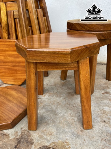 Ghế Ngồi Cafe Gỗ Lim Vàng Mặt 32 Dày 3,5 Cao 37 Chân Vuông 4 (cm)