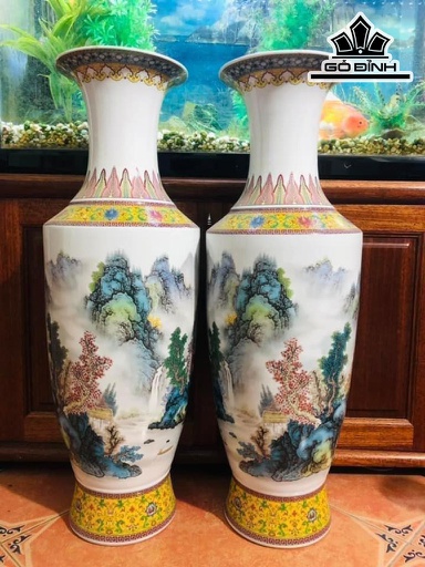 Cặp Lục Bình Vẽ Sơn Thủy Gốm Tàu Cao 67 Đường Kính Bụng 72 (cm)