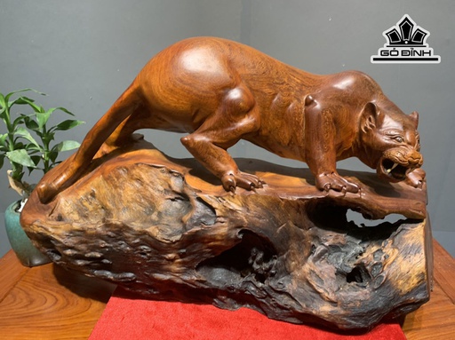 Tượng Báo Săn Mồi Gỗ Hương Cao 35 Ngang 60 Sâu 19 (cm)
