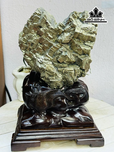 Vàng Găm Tinh Thể Đá Pyrite Cao 30 Ngang 18 (cm) 9kg