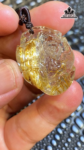 Mặt Dây Chuyền Hoa Mẫu Đơn Đá Thạch Anh Tóc Vàng Cao 32,3 Ngang 25,3 Sâu 13,9 (mm) 15g