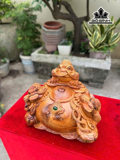 Tượng Tam Cóc Ngậm Tiền Gỗ Hương Cao 30 Ngang 31 Sâu 25 (cm)
