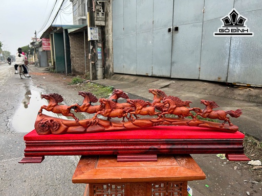 Tượng Bát Mã Gỗ Trắc Cao 22 Ngang 72 Sâu 11 (cm)