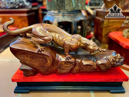 Tượng Báo Săn Mồi Gỗ Cẩm Cao 30 Ngang 59 Sâu 14 (cm)