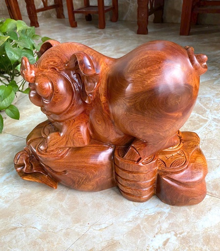 Tượng Heo Gỗ Hương Cao 30 Ngang 41 Sâu 18 (cm)