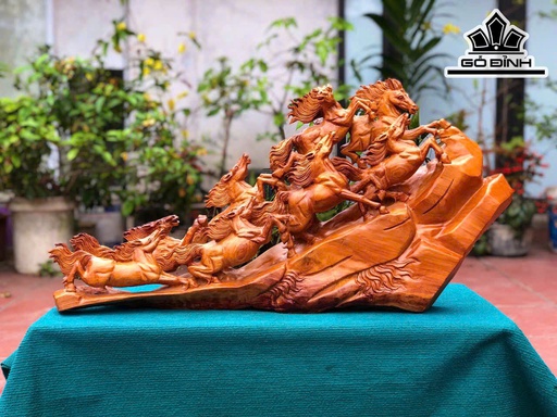 Tượng Bát Mã Gỗ Hương Cao 45 Ngang 85 Sâu 18 (cm)