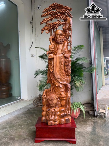Tượng Đạt Ma Thuần Nghê Đứng Tùng Gỗ Ngọc Am Cao 158 Ngang 40 Sâu 27 (cm) - Cả Kỷ Cao 178 (cm)