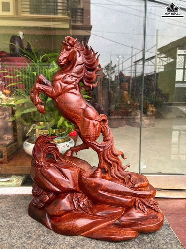 Tượng Ngựa Phong Thủy (Nhất Mã Phi Thiên) Gỗ Cẩm Cao 50 Ngang 40 Sâu 18 (cm)